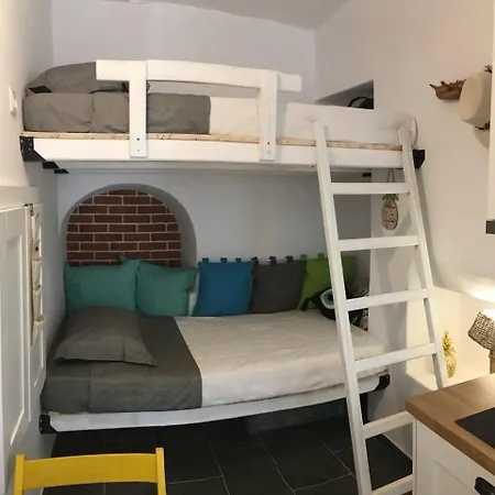 Cute Mykonos Downtown Apartment *